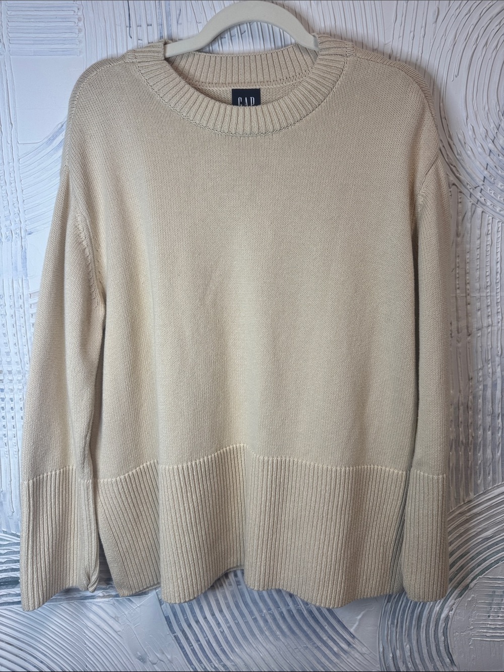 GAP Beige Crewneck Sweater with Rib Hem N0407